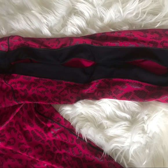 EVA VARRO Tunic - Picture 7 of 7